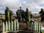 Canadian Army's $500M Program Sparks Controversy Over U.S.-Only Equipment