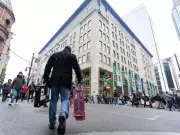 Canadian Retail Sales Dip 0.2% in October, Casting Shadow Over Holiday Season