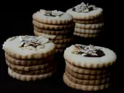 Easy Almond Shortbread Cookies: A Classic Holiday Recipe from Vancouver Sun