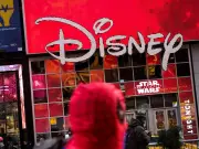 Ex-Disney Strategist Predicts Paramount Victory in Warner Bros. Bid Battle