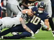 NFL Week 14 Picks: Eagles Favored as Herbert's Injury Clouds Chargers' Hopes