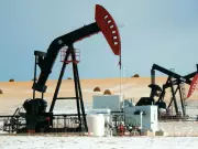 Oil Prices Edge Higher Amid Geopolitical Tensions and Oversupply Concerns
