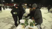 Over 300 Calgarians Brave Freezing Cold for Free Christmas Turkey Drive