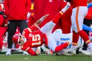 Patrick Mahomes to Seek Second Opinion on Torn ACL Before Surgery