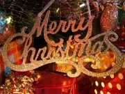 Poll: 67% of Canadians Prefer 'Merry Christmas' Over 'Happy Holidays' in 2025