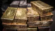 Record Gold Prices Spark Modern Australian Gold Rush, Fueled by Social Media