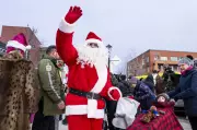 Santa Cleared for Christmas Eve Travel by Canadian Transport Minister
