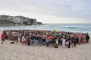 Syrian-Australian Hero Receives Millions in Pledges After Stopping Bondi Beach Gunman