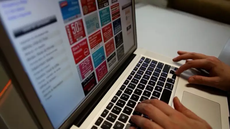 Canadian Shoppers Embrace AI Assistance, New Study Reveals