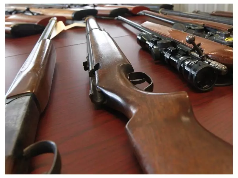 Carney Liberals' National Gun 'Buyback' Program Faces Provincial Rejection, Low Turnout