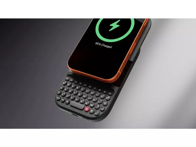 Clicks Debuts Power Keyboard: A $79 Pocket Solution for Smart Screen Typing