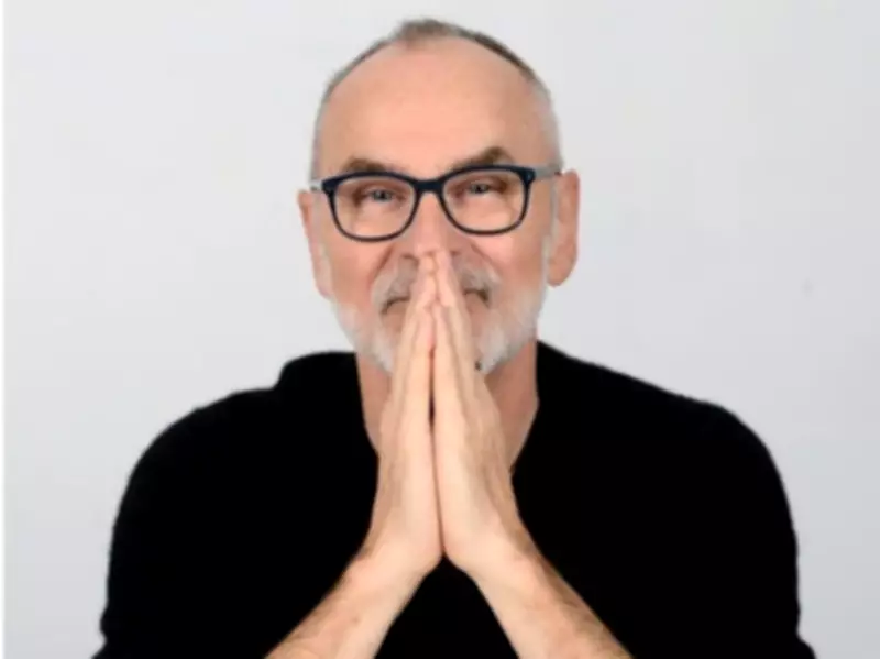 Daniel MacIvor's Your Show Here: A Poignant Tribute to Collaborator Daniel Brooks