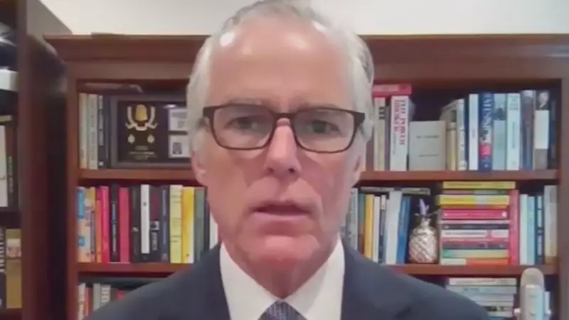 Ex-FBI Official: Trump Admin Lacks Credibility on Minnesota ICE Shooting