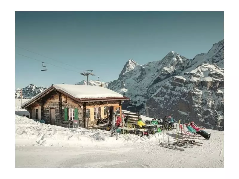 Exploring Mürren: Switzerland's Historic Ski Village with Legendary Slopes