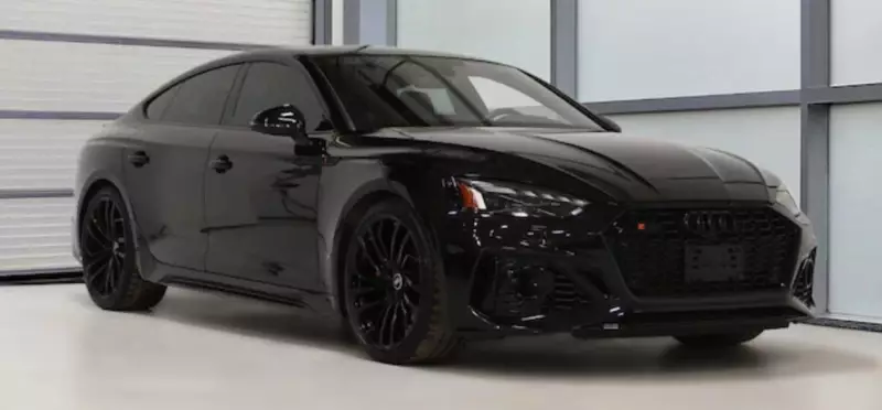 Montreal Police Hunt for Suspect in Downtown Hit-and-Run That Killed Pedestrian