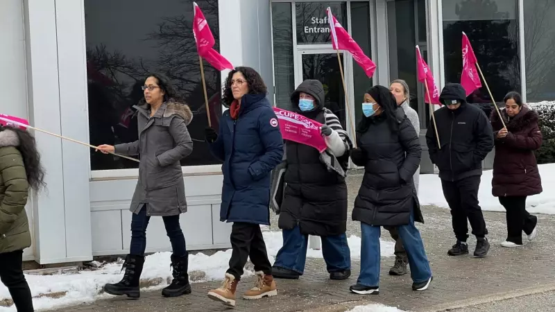 Ontario Government Workers Protest Mandatory 5-Day Office Return