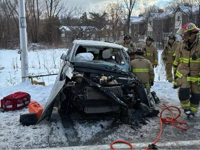 Ottawa Firefighters Rescue Two Trapped Drivers in Head-On Collision