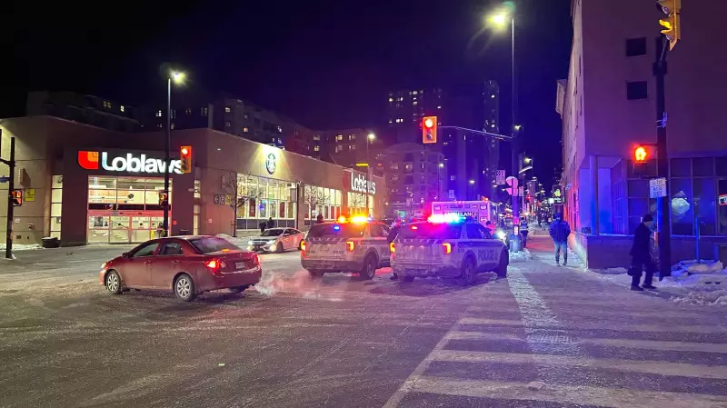 Pedestrian Struck by Vehicle on Rideau Street, Transported to Trauma Centre