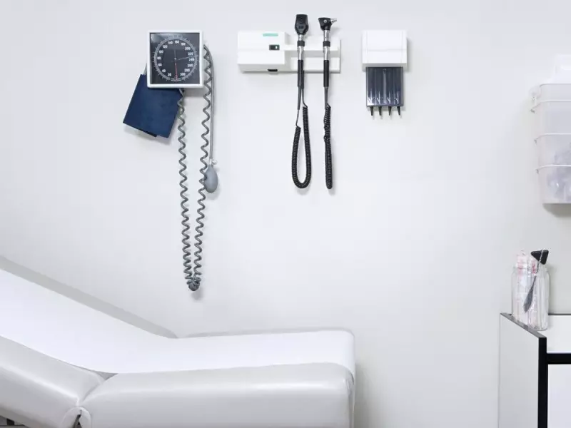 Quebec's Health Reform Collapses: Government Retreats After Doctor Revolt