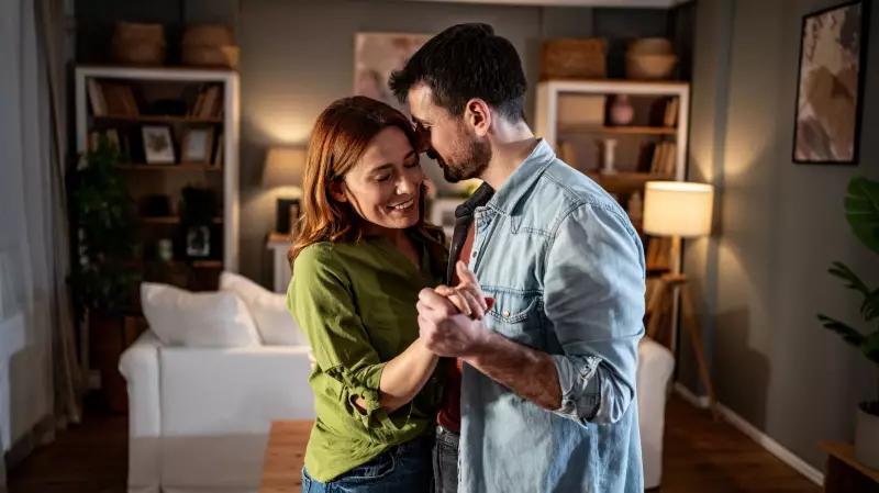 Retromancing: Gen Z Leads Old-School Dating Revival in Canada