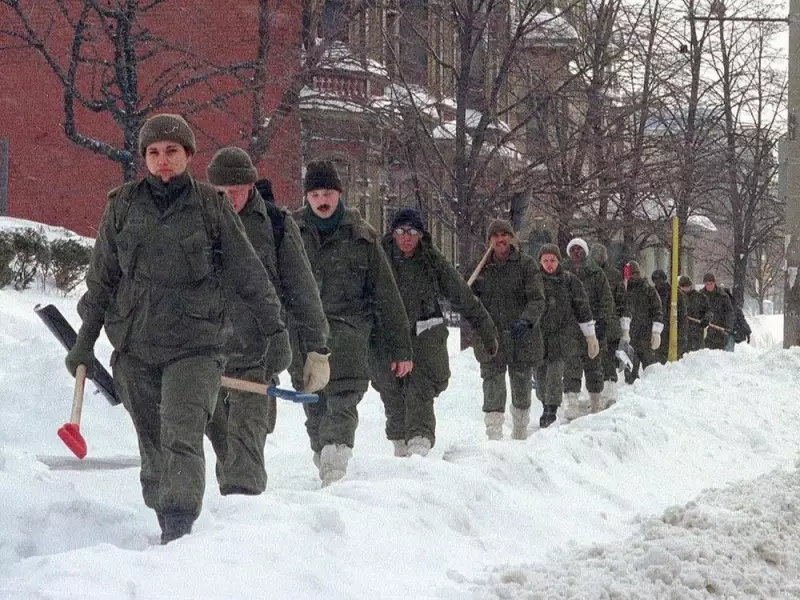 Toronto's 2026 Snowstorm: A Blast from the Past Without the Army