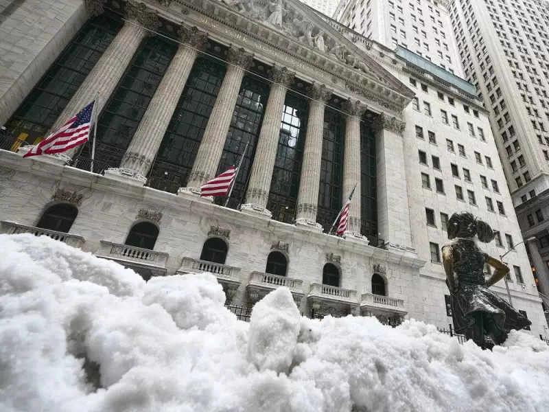 U.S. Dollar Slumps, Gold Hits $5,000 Milestone as Stocks Advance in 2026