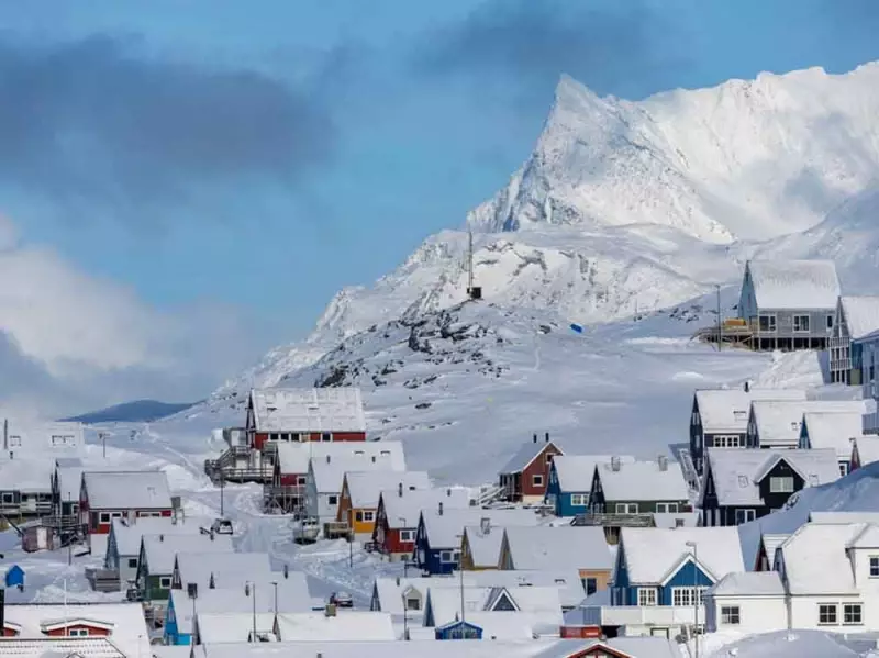 U.S. Eyes Permanent Arctic Presence, Including Greenland: Peter MacKay