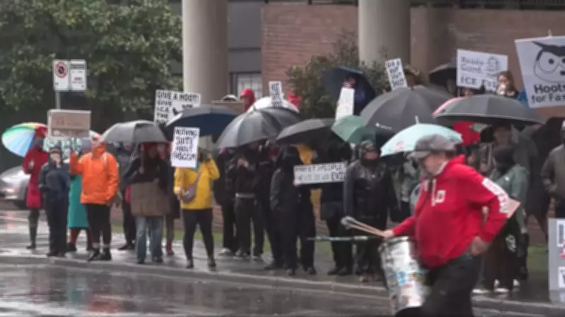 Vancouver's Hootsuite Targeted in Anti-ICE Protest as Pattison Group Cancels Controversial Warehouse Deal