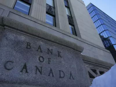 Bank of Canada Loses Two Senior Directors Amid Carney's Public Service Cuts