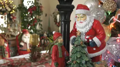 Calgary Couple Transforms Acreage into Annual Christmas Wonderland for Community