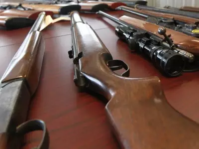 Carney Liberals' National Gun 'Buyback' Program Faces Provincial Rejection, Low Turnout