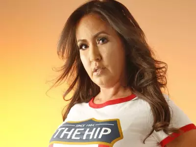 Meet SUNshine Girl Jody: A 5'7 Sagittarius Who Loves Family, Food & Tennis