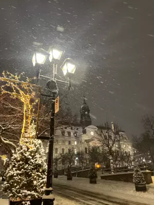 Montreal Braces for Heavy Snowfall on Thursday, January 15, 2026