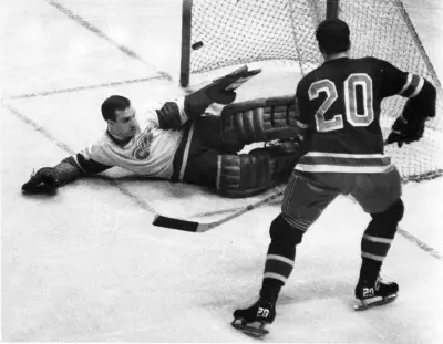 Montreal Canadiens Legend Phil Goyette, 4-Time Stanley Cup Champion, Dies at 92