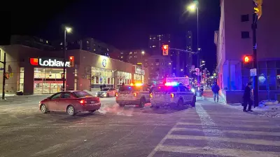 Pedestrian Struck by Vehicle on Rideau Street, Transported to Trauma Centre