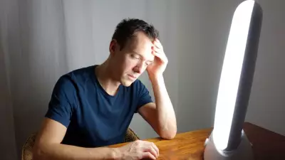 Psychologist Explains Key Differences Between Winter Blues and Seasonal Affective Disorder