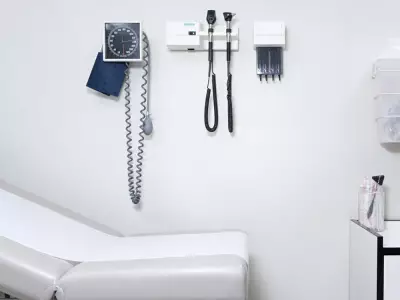 Quebec's Health Reform Collapses: Government Retreats After Doctor Revolt