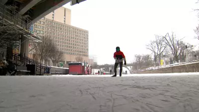 Rideau Canal Skateway Reopens, Drawing Crowds of Ottawa Skaters