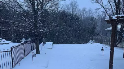 Toronto Commuters Face Snowy Morning Chaos as Winter Storm Hits
