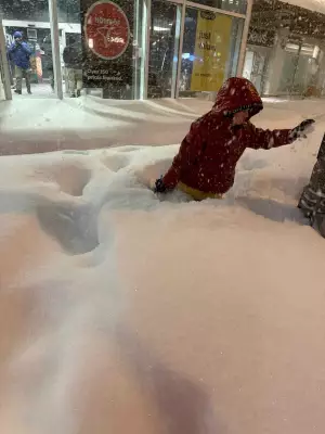 Toronto Digs Out After Historic Winter Storm Dumps 60 cm of Snow Across GTHA