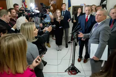 U.S. House Panel Advances Contempt Charges Against Clintons in Epstein Probe