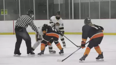 Wild Winter Classic Female Hockey Tournament Draws Players to Windsor