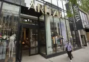 Aritzia Hits $1 Billion in Quarterly Sales: Stifel Analyst Explains Success