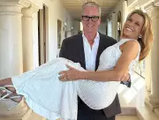 Vanna White Announces Surprise Wedding to Longtime Partner John Donaldson