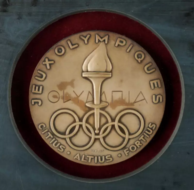 1952 Olympic Hockey Gold Medal Sells for $50,000 at Auction