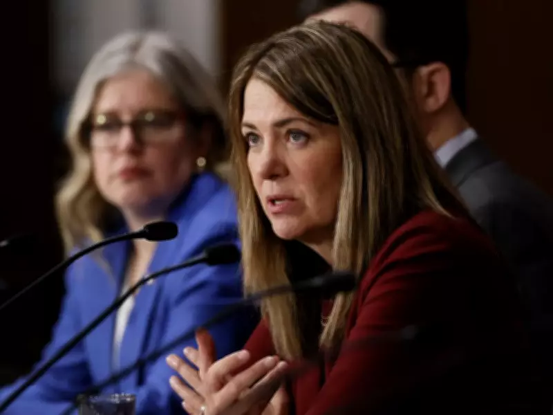 Alberta Premier Explores Multiple Pipeline Routes to Boost Asian Oil Exports