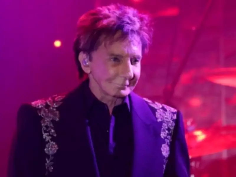 Barry Manilow Postpones Arena Tour Start After Health Setback, Vows Return
