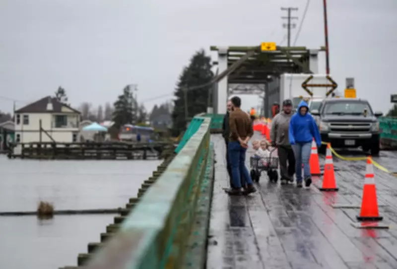 Boil Water Advisory Lifted for B.C. Island, but Bridge Closure to Pedestrians Extended