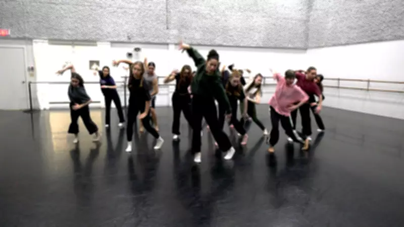 Calgary's En Corpe Dance Collective Prepares 'FrequenSee' Performance