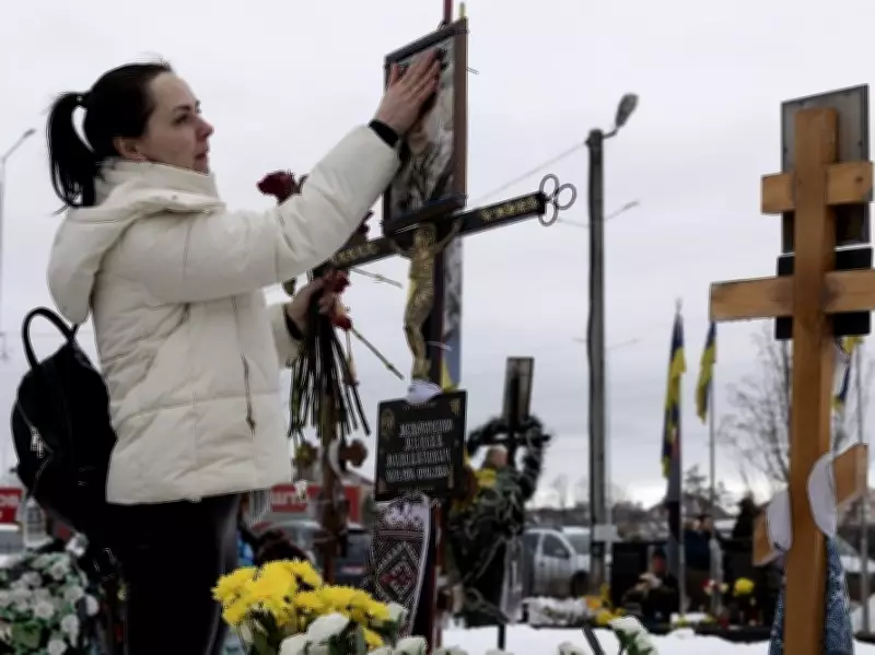 Canada Pledges $2 Billion in Military Aid to Ukraine, Targets Russian Shadow Fleet